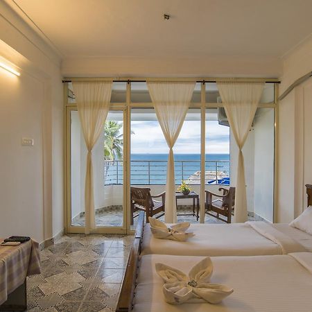 Surya Beach Resort Kovalam Exteriör bild