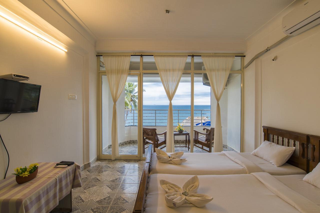 Surya Beach Resort Kovalam Exteriör bild